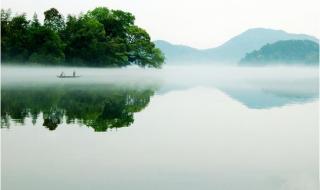 情深深雨蒙蒙歌曲背景 小说烟雨蒙蒙